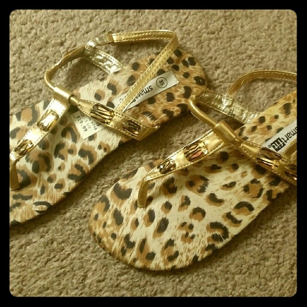 Kids' Smartfit Skid Resistant Sandals - Size 3.5